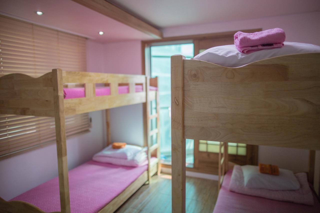 My Mother Guesthouse Чеджудо Экстерьер фото