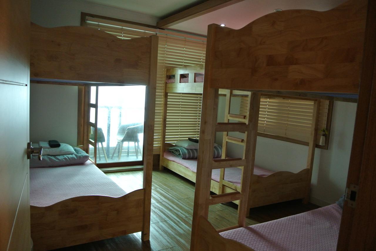 My Mother Guesthouse Чеджудо Экстерьер фото